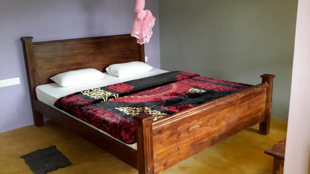 Raveena Guest House Элла Номер фото